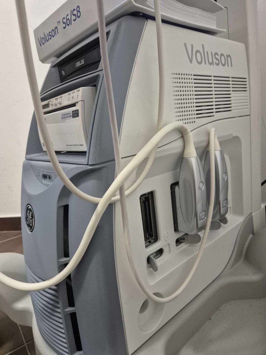 Használt GE Voluson S8 BT16 ultrahang készülék két vizsgálófejjel