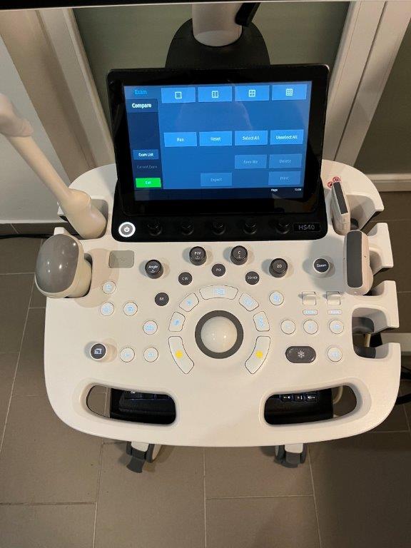 Használt HS40 ultrahang készülék négy vizsgálófejjel szülészeti, nőgyógyászati és radiológiai célra